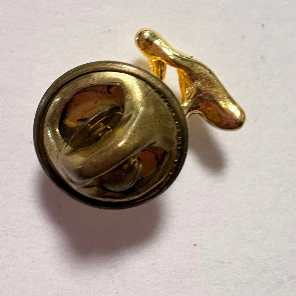 Vintage Gold plated Apple pin Brooch